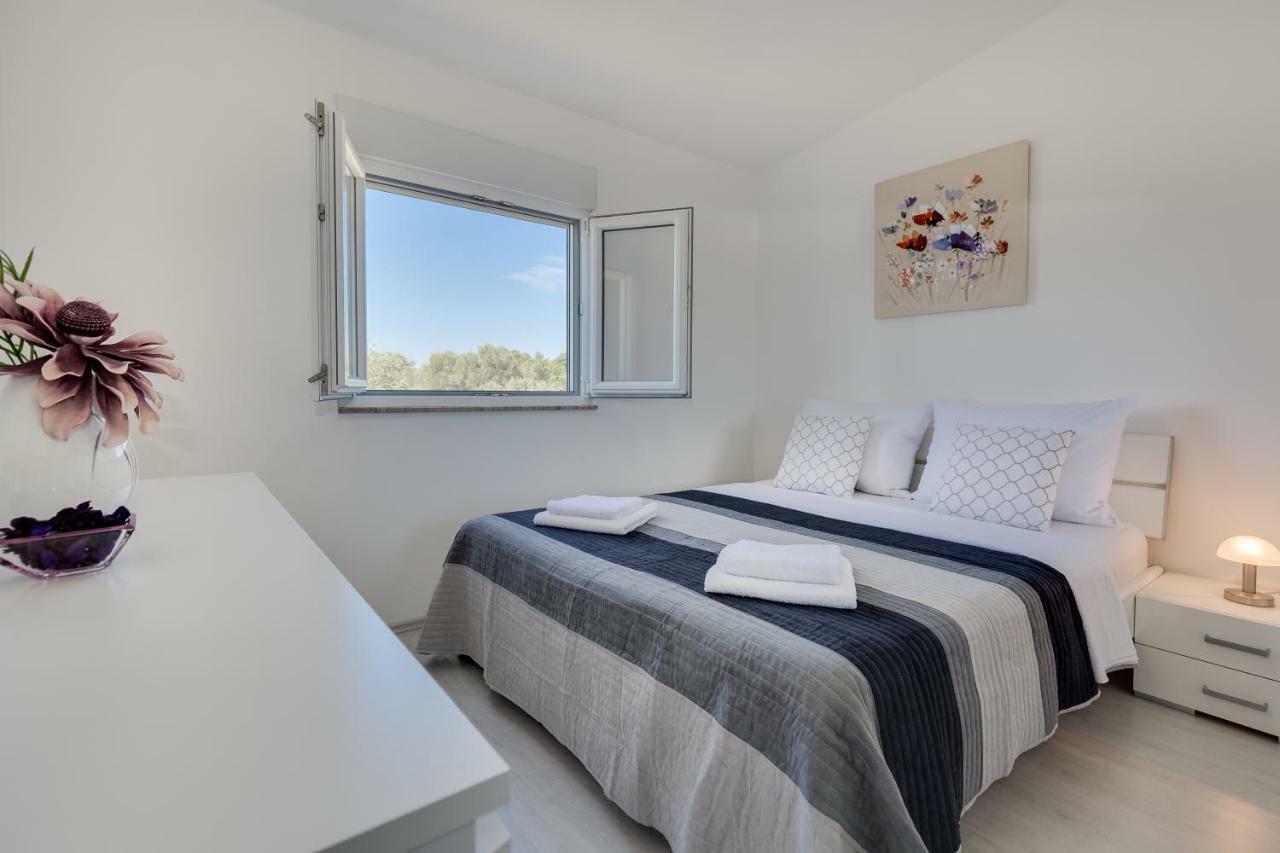Modern And Spacious Apartment Bibinje Extérieur photo