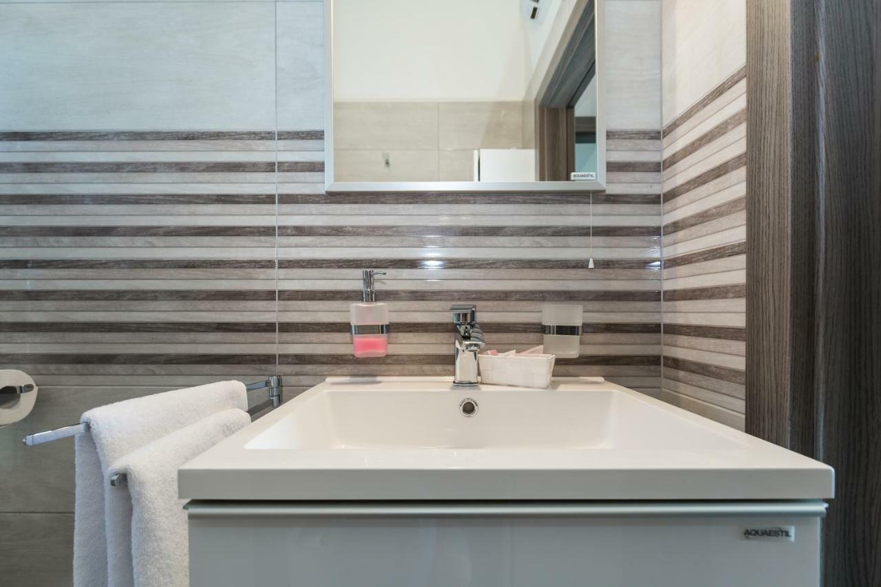 Modern And Spacious Apartment Bibinje Extérieur photo